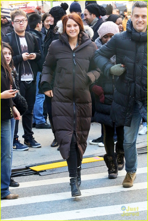 Shailene Woodley on the movie set of 'The Amazing Spider-Man 2' in NYC