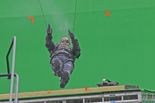 EXCLUSIVE Anthony Mackie, who plays The Falcon, was spotted on the set of "Captain America: Winter Soldier" filming on location in Los Angeles doing his own stunts in front of a giant green screen. Featuring: Anthony Mackie Where: Los Angeles, CA, United States When: 01 May 2013 Credit: Shinn/JFXimages/Wenn.com