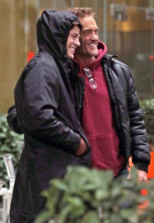 grant-gustin-begins-filming-the-flash-03