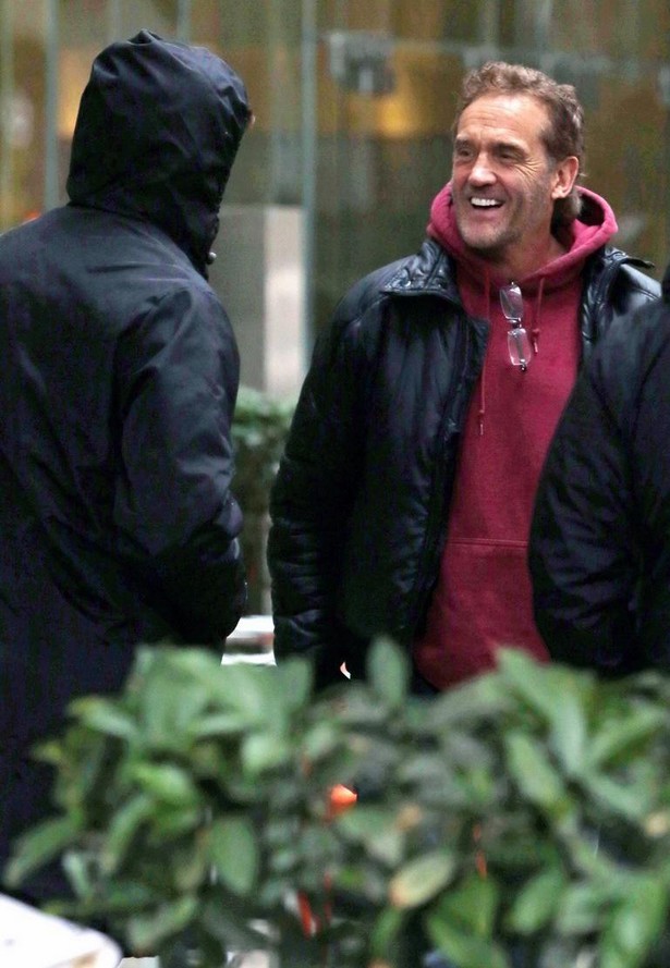 grant-gustin-begins-filming-the-flash-08
