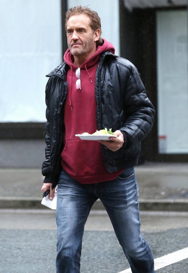 grant-gustin-begins-filming-the-flash-09